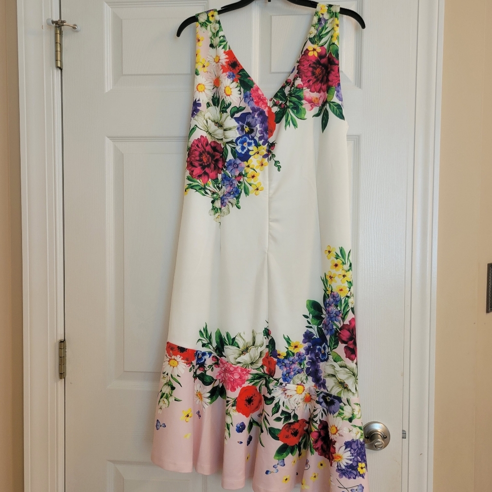 Venus Ruffle Trim Dress - Picture 3 of 6